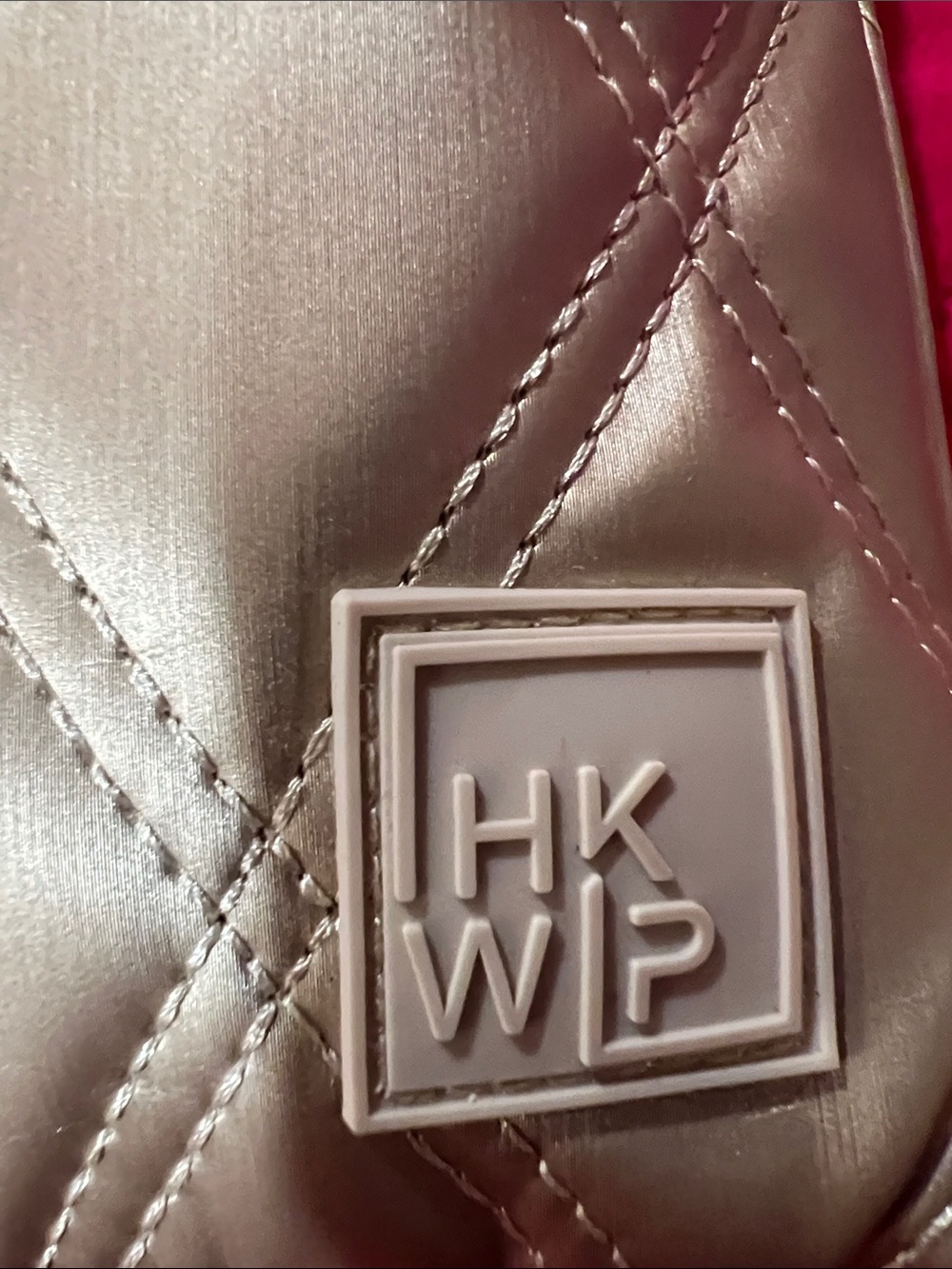 HKWP Quilted Crossbody Phone Case in Champagne Gold NWT - Picture 3 of 8